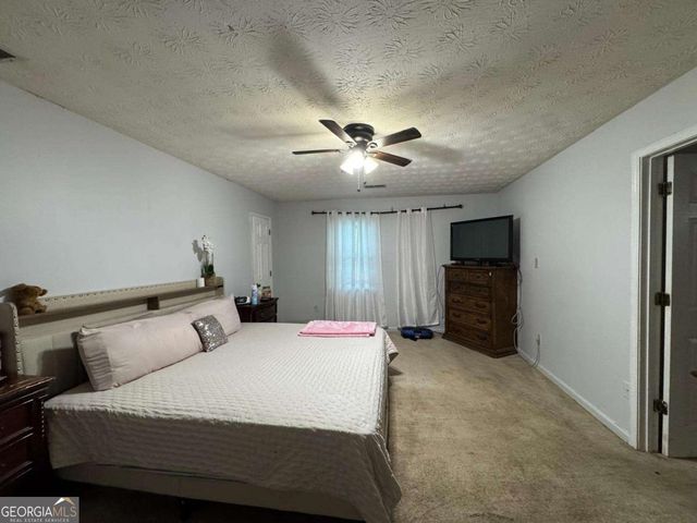 760 Kings Crest Court, Fairburn, GA 30213