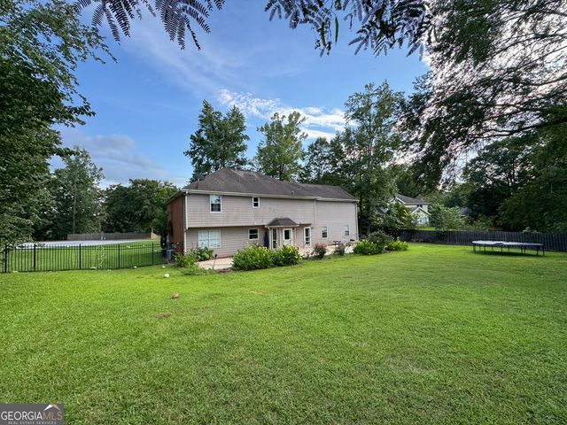 760 Kings Crest Court, Fairburn, GA 30213
