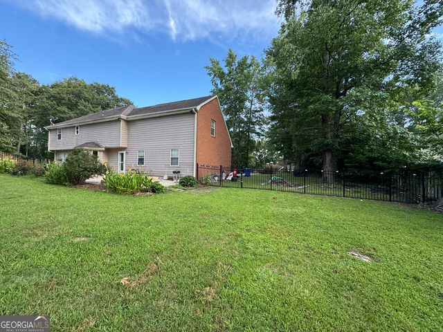 760 Kings Crest Court, Fairburn, GA 30213
