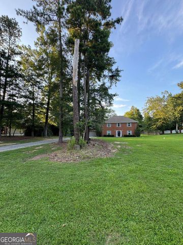 760 Kings Crest Court, Fairburn, GA 30213