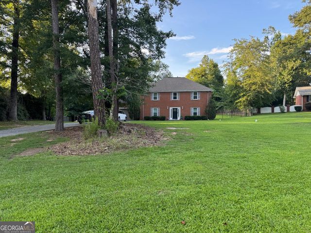 760 Kings Crest Court, Fairburn, GA 30213