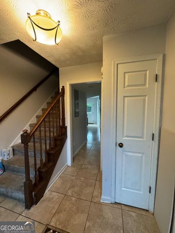 760 Kings Crest Court, Fairburn, GA 30213