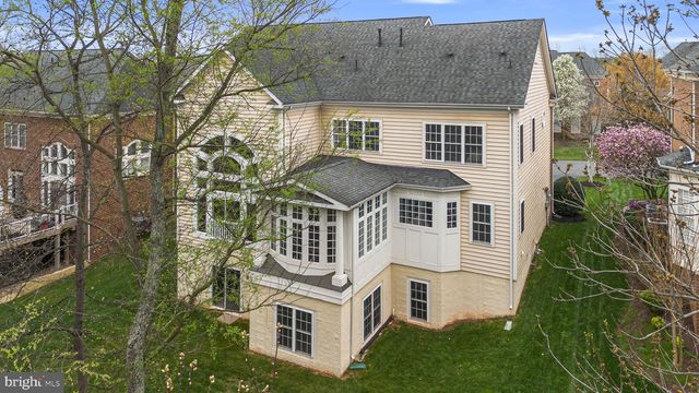 18344 MID OCEAN PL, Leesburg, VA 20176