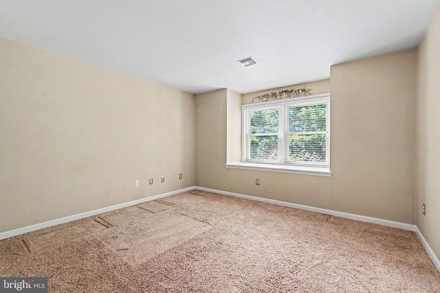 515 ROSLAIRE DR, Hummelstown, PA 17036