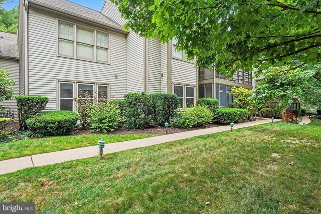 515 ROSLAIRE DR, Hummelstown, PA 17036