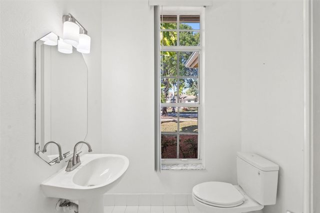 16364 NW 14th Street, Pembroke Pines, FL 33028