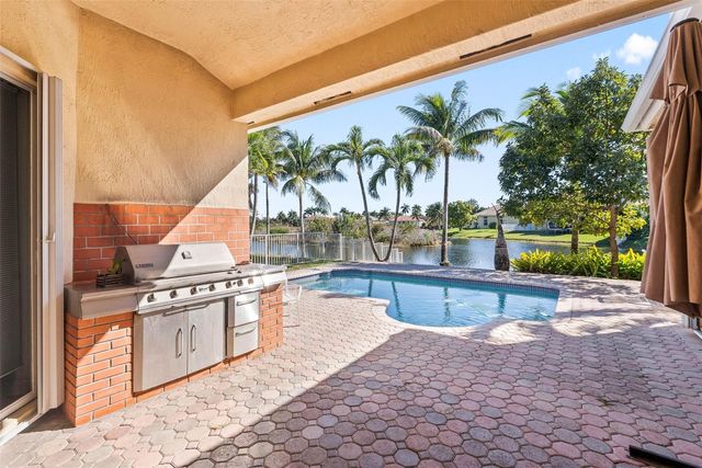 16364 NW 14th Street, Pembroke Pines, FL 33028