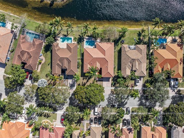 16364 NW 14th Street, Pembroke Pines, FL 33028