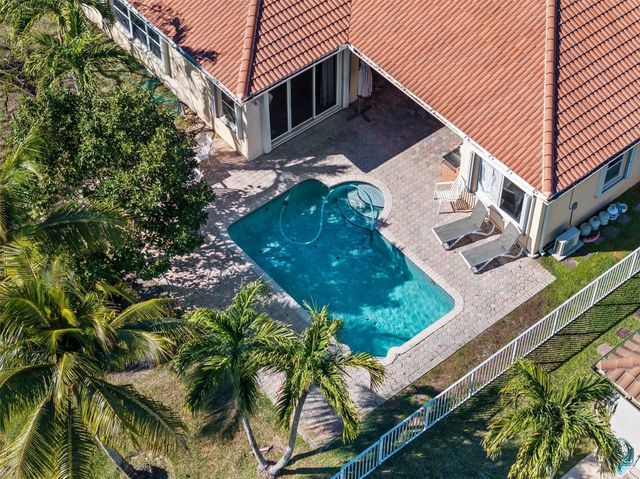 16364 NW 14th Street, Pembroke Pines, FL 33028