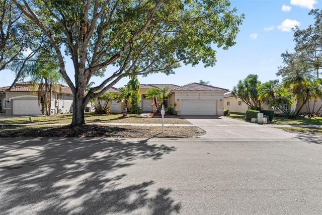 16364 NW 14th Street, Pembroke Pines, FL 33028