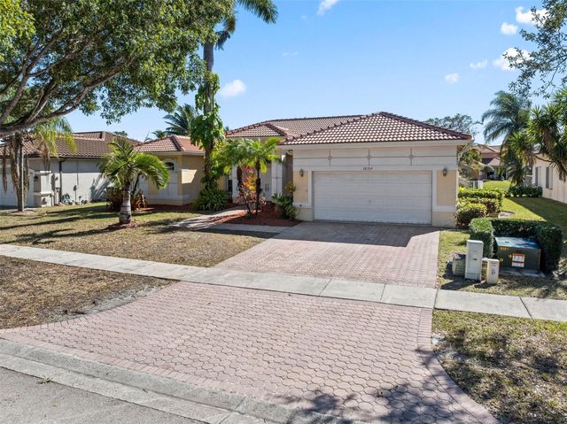 16364 NW 14th Street, Pembroke Pines, FL 33028