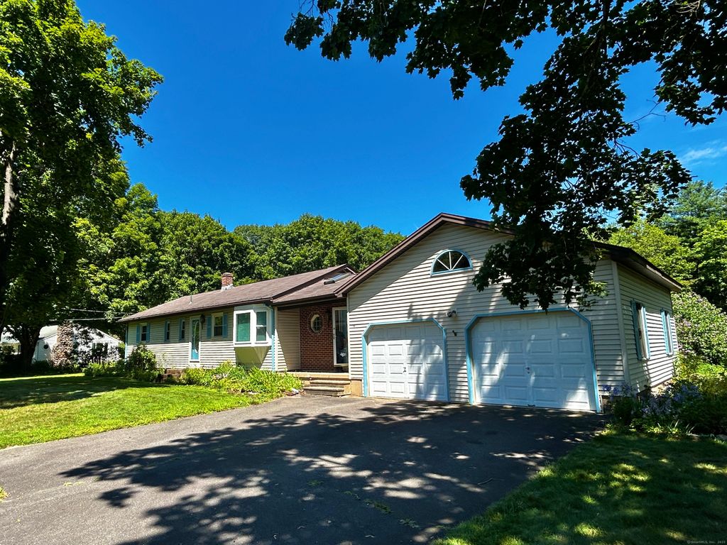 14 Church Street, Plymouth, CT 06786