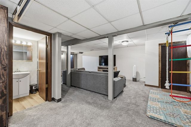 1117 Apple Court, Iowa City, IA 52240