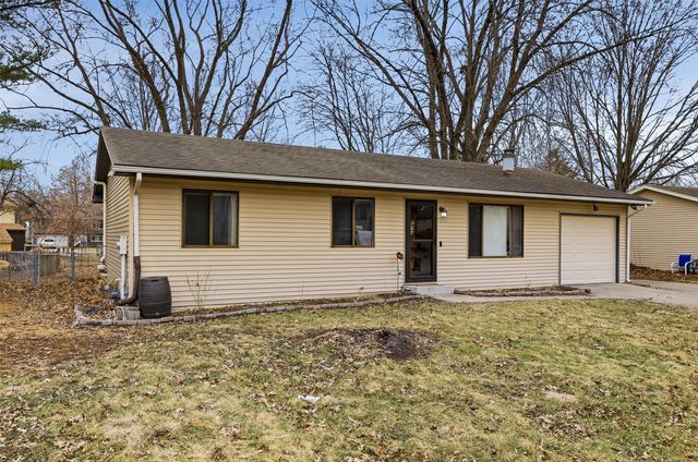 1117 Apple Court, Iowa City, IA 52240