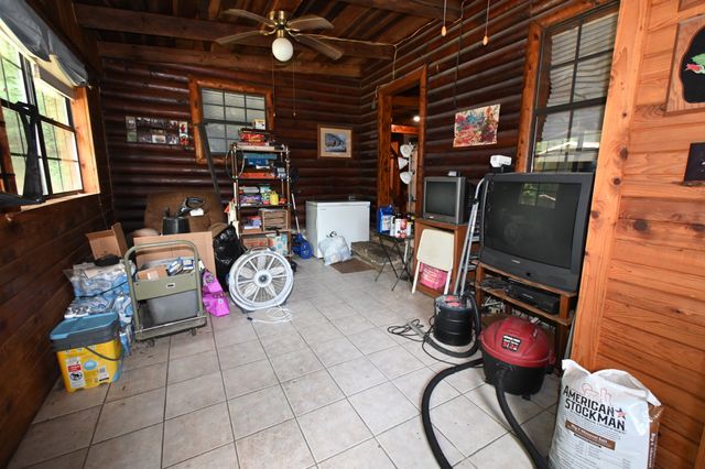 8821 Highway 412, E, Linden, TN 37096