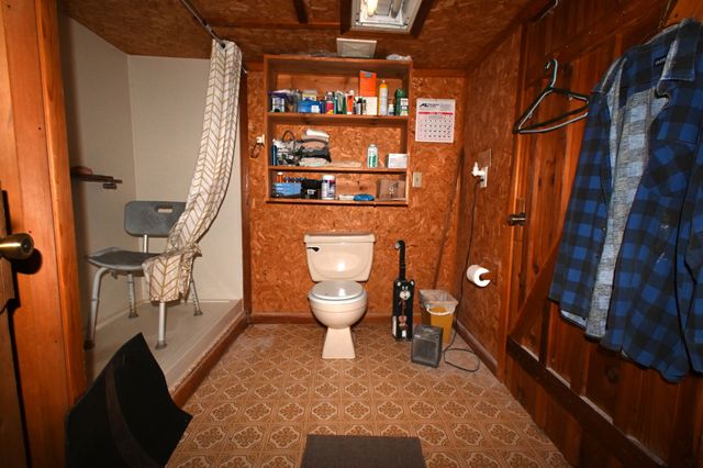 8821 Highway 412, E, Linden, TN 37096