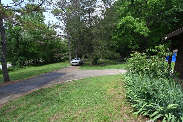 8821 Highway 412, E, Linden, TN 37096