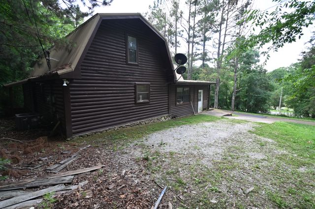 8821 Highway 412, E, Linden, TN 37096