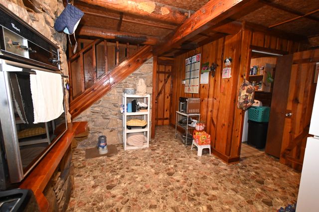 8821 Highway 412, E, Linden, TN 37096