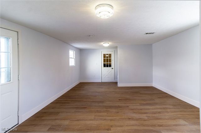 33621 Henwell Road, Columbia Station, OH 44028