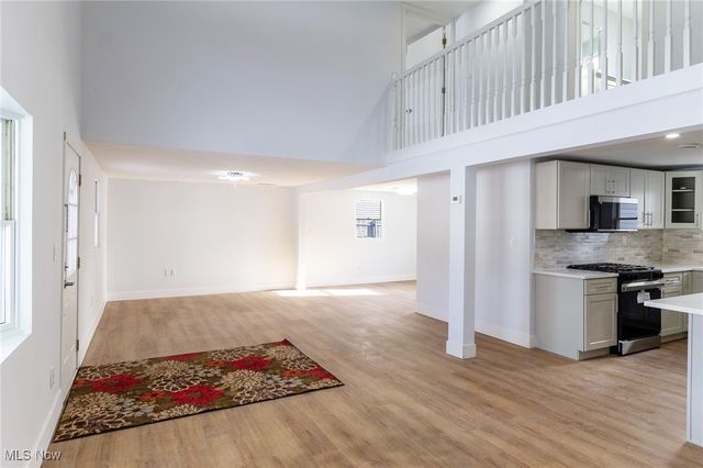 33621 Henwell Road, Columbia Station, OH 44028