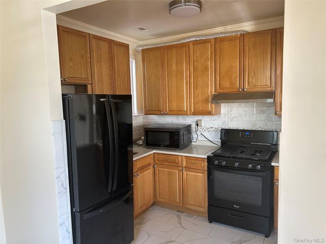1585 New York Ave, Brooklyn, NY 11210