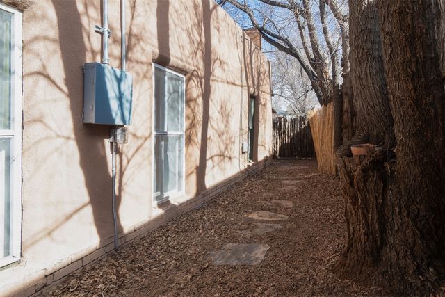 654 Galisteo Street, Santa Fe, NM 87505