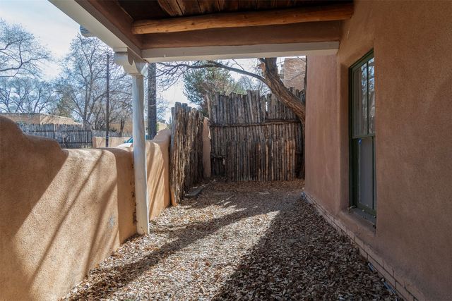 654 Galisteo Street, Santa Fe, NM 87505