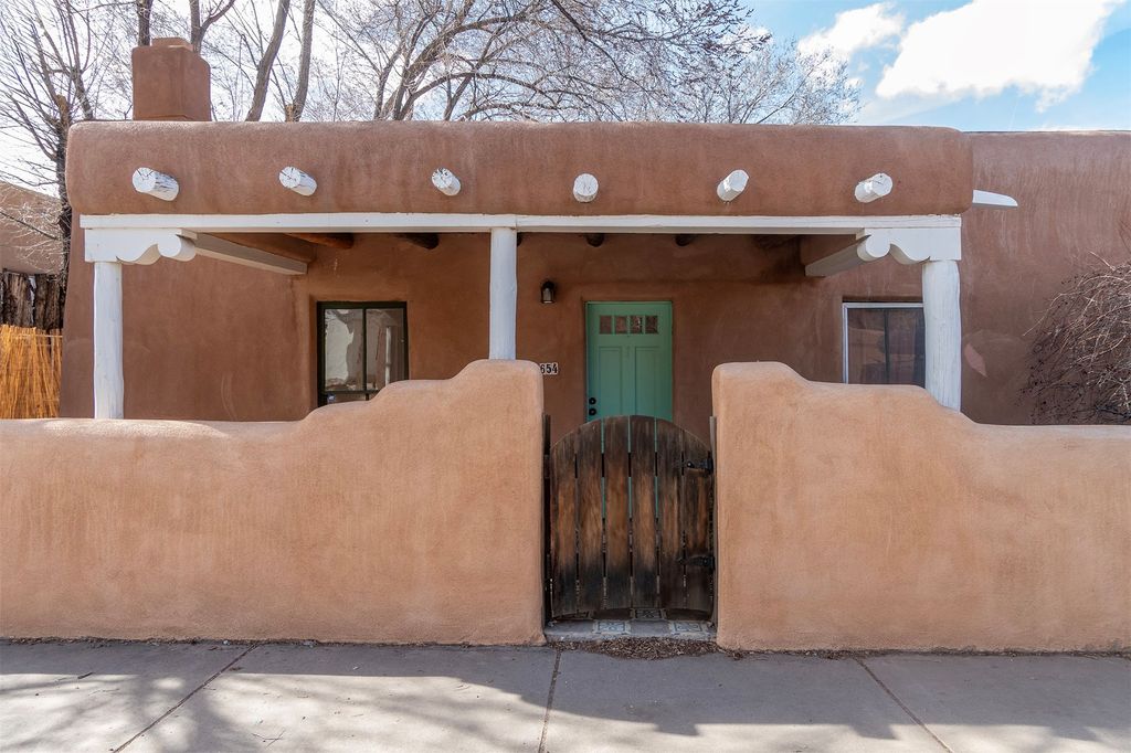 654 Galisteo Street, Santa Fe, NM 87505