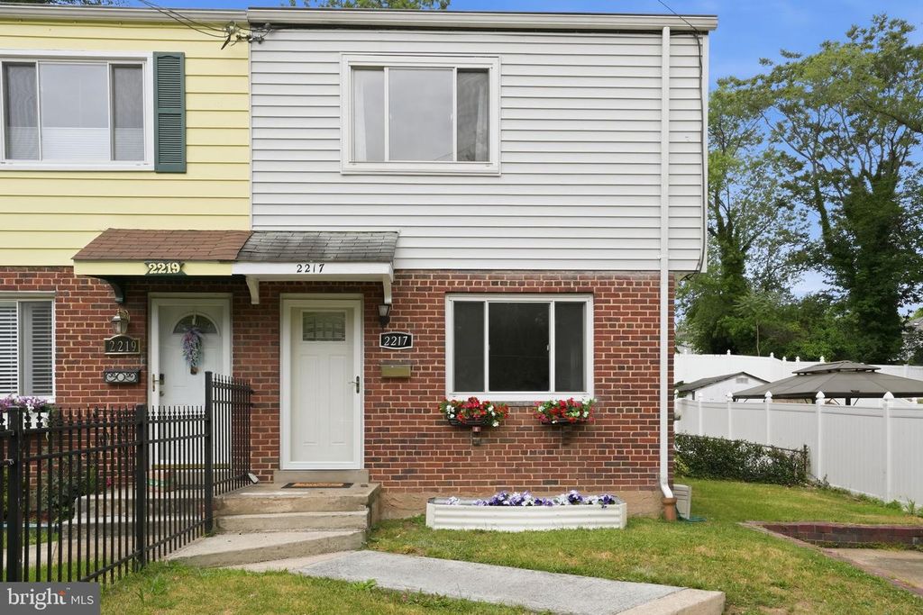 2217 LAKEWOOD ST, Suitland, MD 20746
