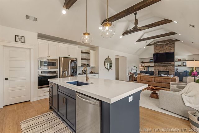 6016 E 127 Place, Bixby, OK 74008