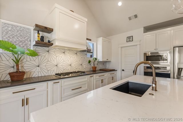 6016 E 127 Place, Bixby, OK 74008