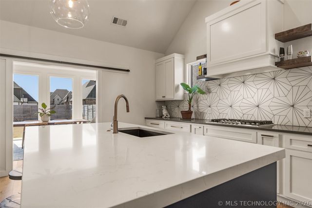 6016 E 127 Place, Bixby, OK 74008