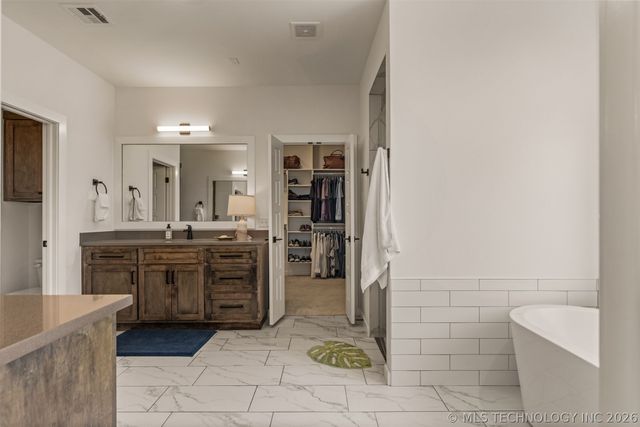 6016 E 127 Place, Bixby, OK 74008