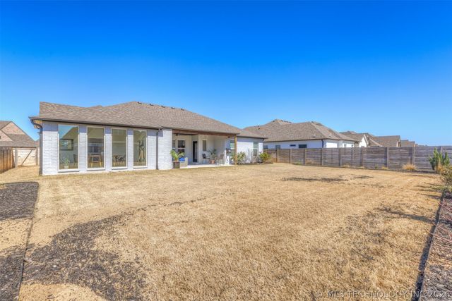 6016 E 127 Place, Bixby, OK 74008