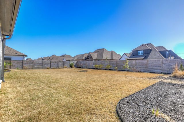 6016 E 127 Place, Bixby, OK 74008