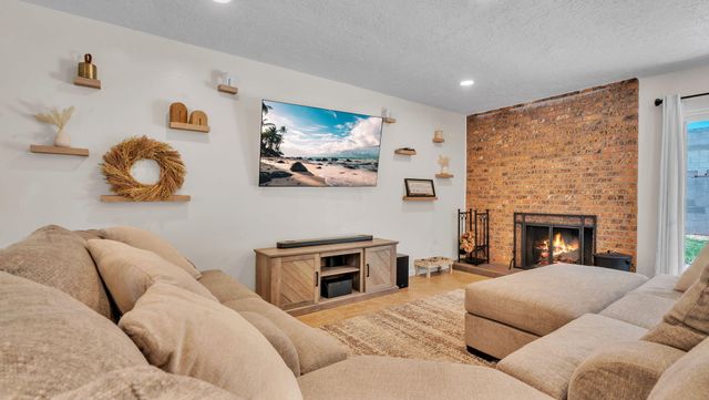 8217 Tina Drive NE, Albuquerque, NM 87109