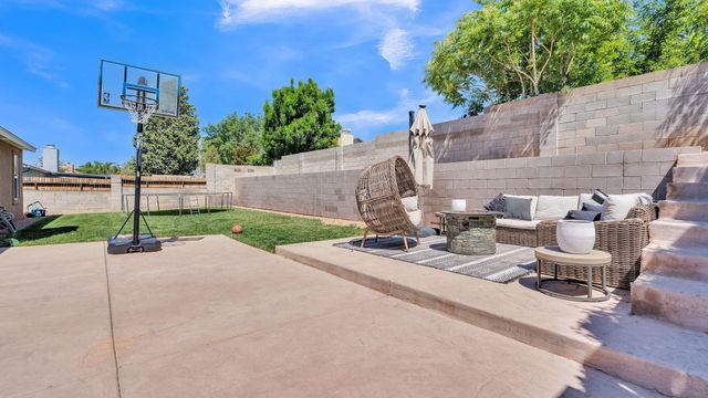 8217 Tina Drive NE, Albuquerque, NM 87109