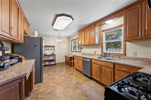 1411 S Willow Street, Ottawa, KS 66067