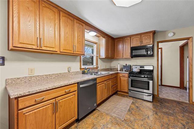 1411 S Willow Street, Ottawa, KS 66067