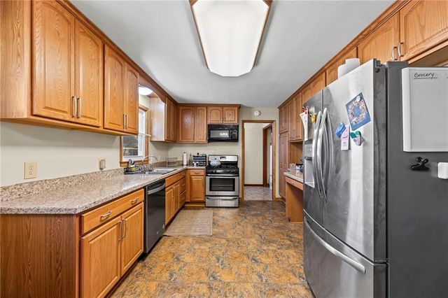 1411 S Willow Street, Ottawa, KS 66067