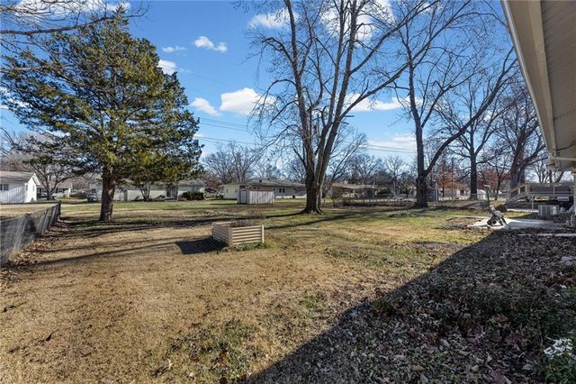 1411 S Willow Street, Ottawa, KS 66067