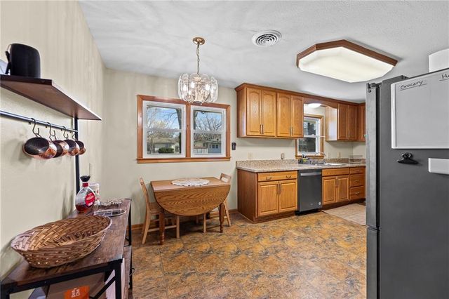 1411 S Willow Street, Ottawa, KS 66067