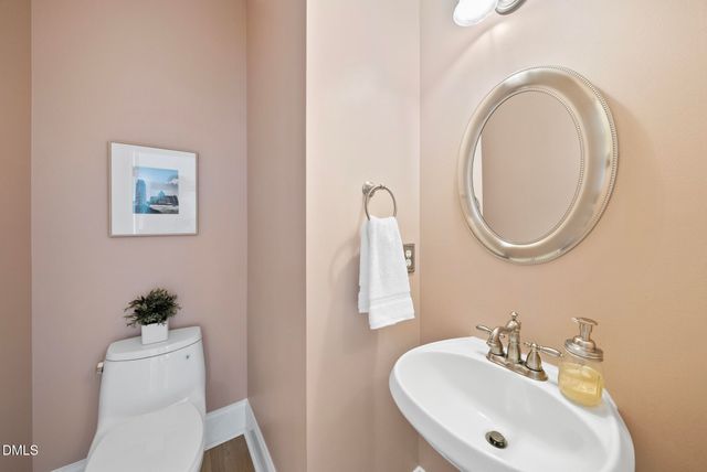 5609 Cary Glen Boulevard, Cary, NC 27519