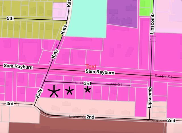 808 E Third St, Bonham, TX 75418