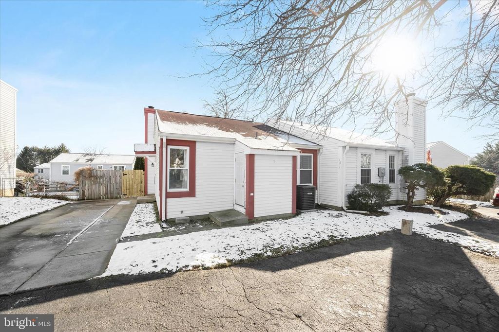 804 CHADWICK CIR, Frederick, MD 21701