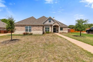 805 Day Star, Hewitt, TX 76643