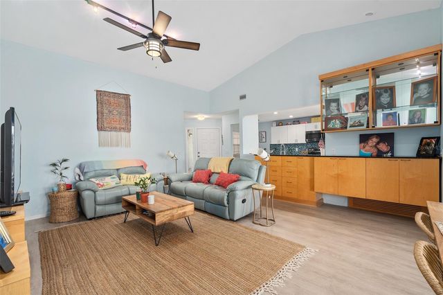 300 NEW WATERFORD PLACE 202, Longwood, FL 32779