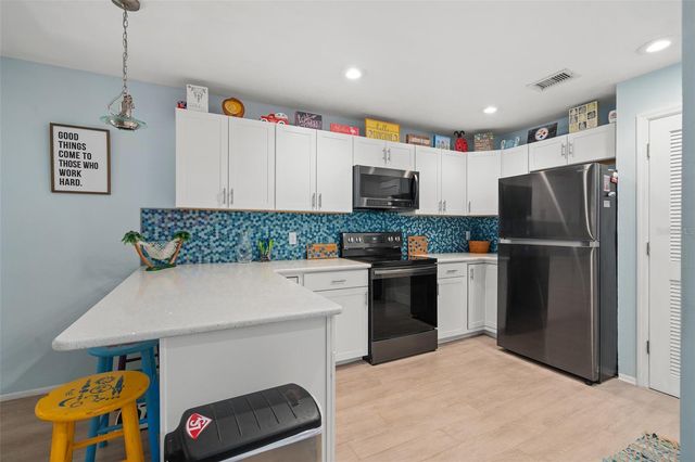 300 NEW WATERFORD PLACE 202, Longwood, FL 32779