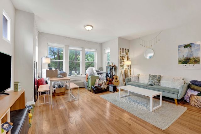 2456 N Hamlin Avenue 3N, Chicago, IL 60647